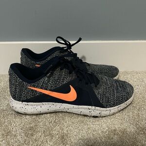 Nike Flex Trainer 8 Size: 9.5